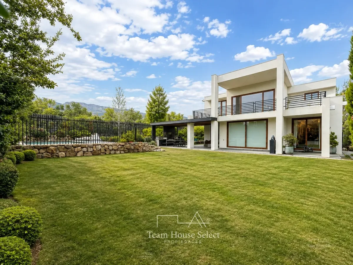 Venta Casa Mediterránea En Piedra Roja Pasos Colegio Aleman - 1